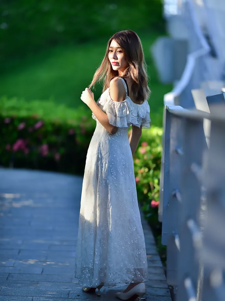 [Mzsock] NO.200 vivi Cao Yuanyuan suspender high-slit long skirt with high heels and beautiful legs street photography#[105P]-105